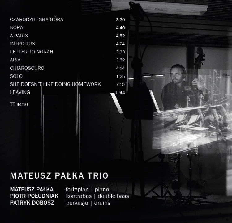 Mateusz Pałka Trio - Melodies - booklet_06.jpg